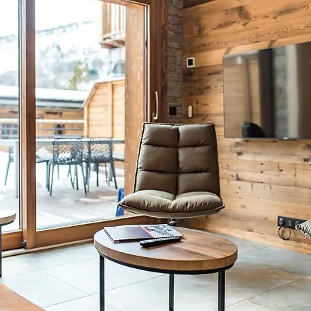Neuf Traversant Avec Grande Terrasse Au Coeur Du Village - 6 Personnes * Saint-Sorlin-dʼArves