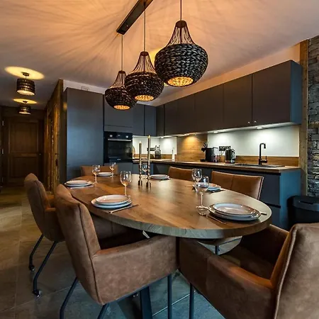 Neuf Traversant Avec Grande Terrasse Au Coeur Du Village - 6 Personnes Saint-Sorlin-d'Arves